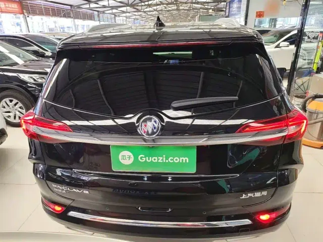 Buick Enclave — Фото автомобиля 5