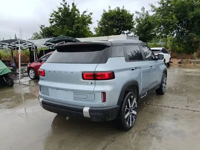 Geely ICON — Фото автомобиля 6