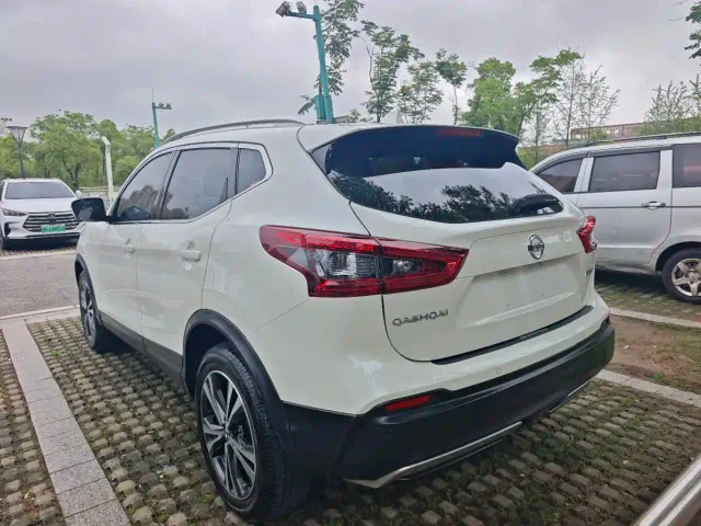 Nissan Qashqai — Фото автомобиля 5