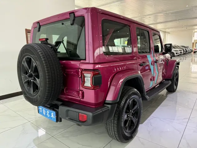Jeep Wrangler — Фото автомобиля 17