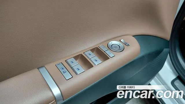 Hyundai Grandeur GN7 — Фото автомобиля 30