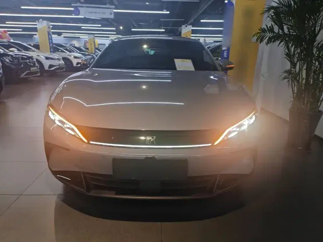 BYD Han — Фото автомобиля 2
