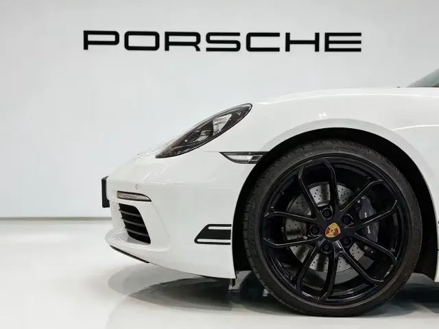Porsche 718 — Фото автомобиля 8
