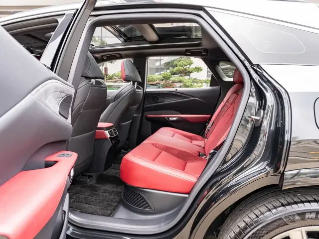Lexus RX — Фото автомобиля 10