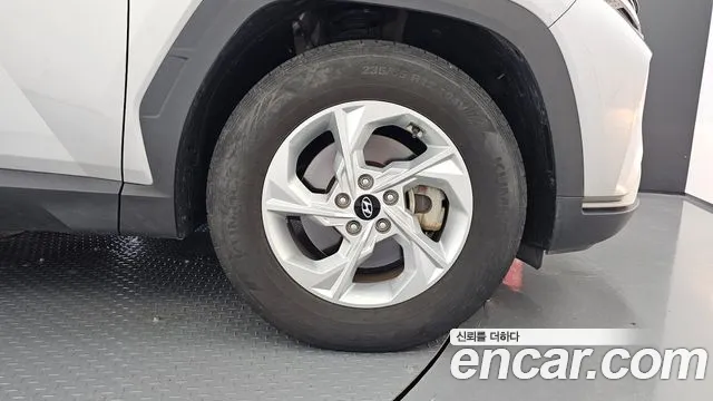 Hyundai Tucson Tucson (NX4) Дизель 2.0 4WD — Фото автомобиля 21