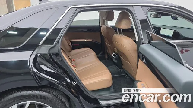 Hyundai Grandeur Grandeur (GN7) 2.5 Бензин 2WD — Фото автомобиля 11