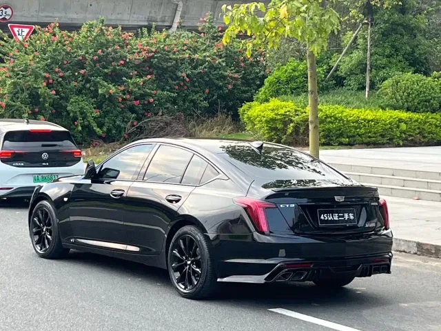 Cadillac CT5 — Фото автомобиля 5