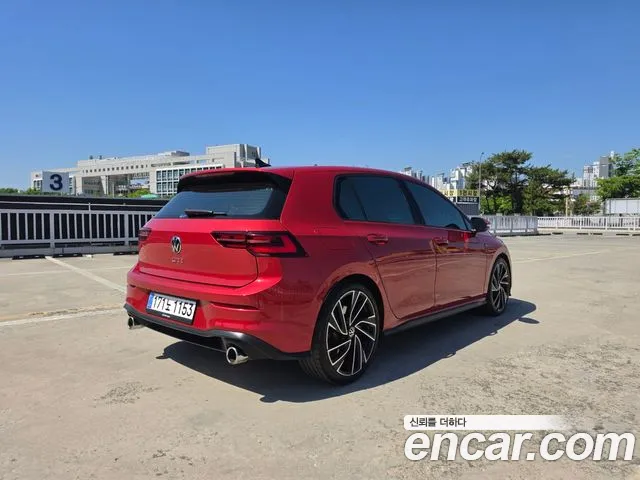 Volkswagen Golf — Фото автомобиля 5