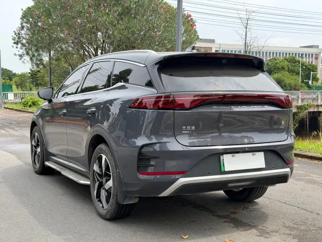 BYD Tang — Фото автомобиля 5