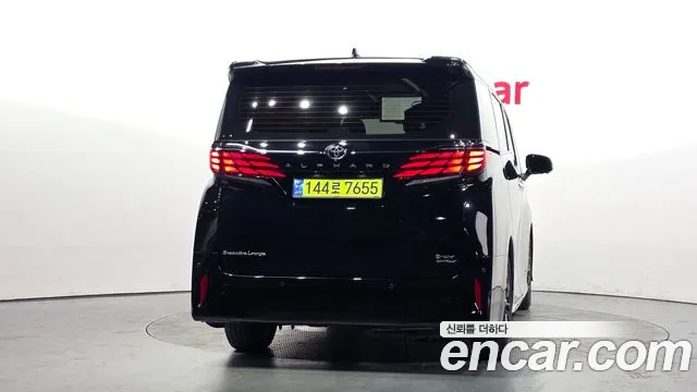 Toyota Alphard — Фото автомобиля 4