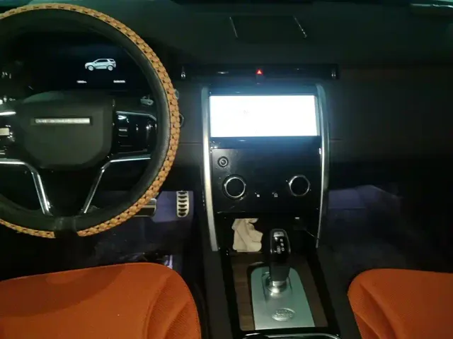 Land Rover Discovery Sport — Фото автомобиля 12