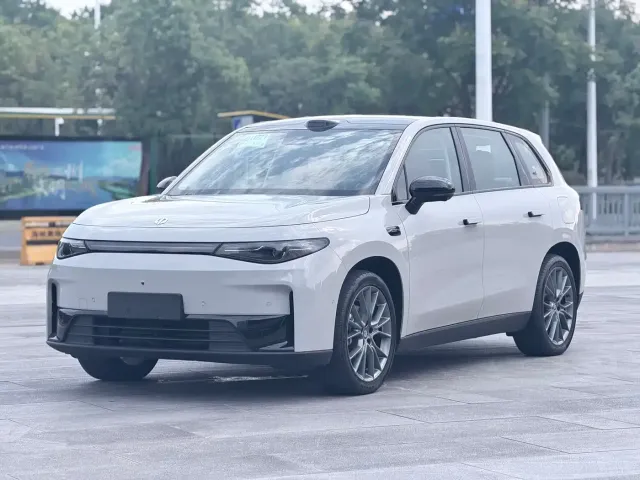 Фотография автомобиля — Leapmotor C10