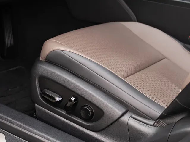 Lexus ES — Фото автомобиля 21