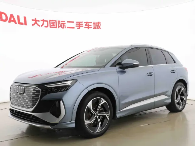 Фотография автомобиля — Audi Q4 e-tron