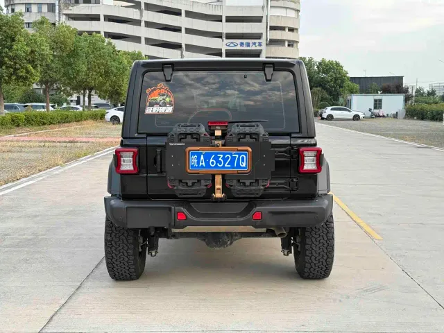 Jeep Wrangler — Фото автомобиля 5