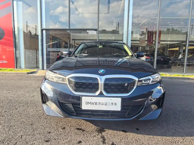 BMW BMW i3 2022 eDrive 35 L — Фото автомобиля 5