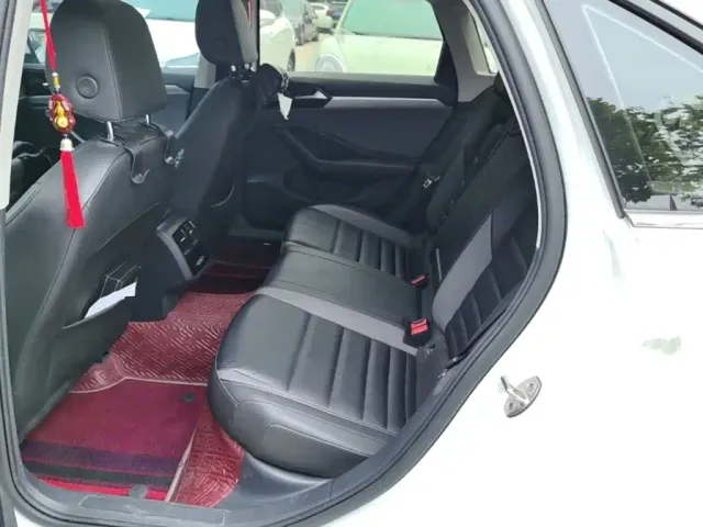 Volkswagen Sagitar — Фото автомобиля 16