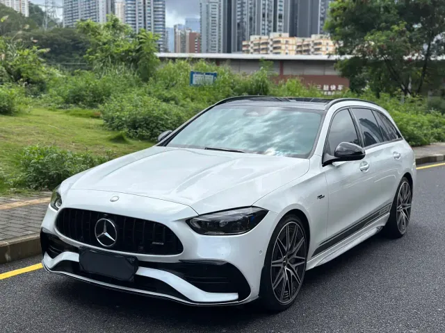 Фотография автомобиля — Mercedes-Benz C-Class AMG