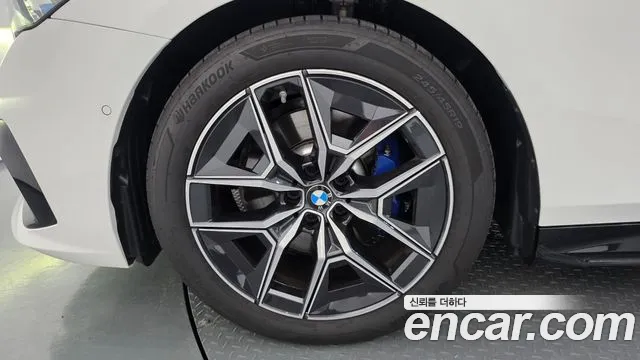 BMW 5 Series G60 — Фото автомобиля 5