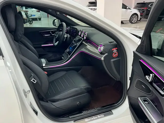 Mercedes-Benz C-Class — Фото автомобиля 4