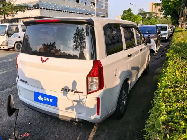 Wuling Hongguang Plus — Фото автомобиля 3