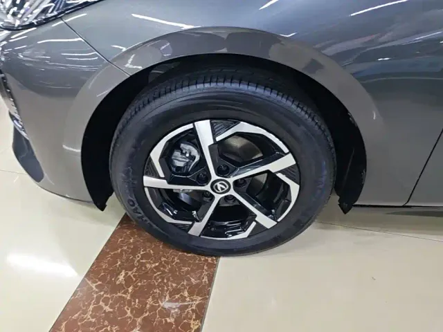 Changan Eado — Фото автомобиля 22