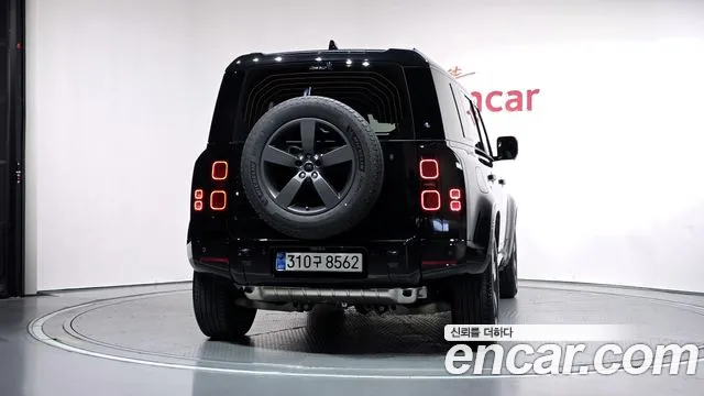 Land Rover Defender L663 — Фото автомобиля 4