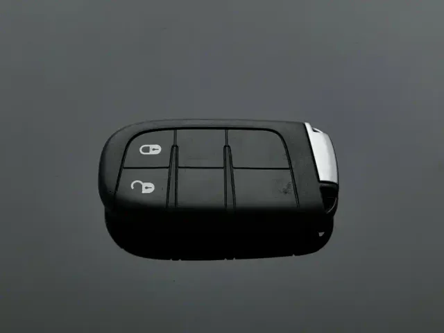 Jeep Grand Cherokee — Фото автомобиля 19