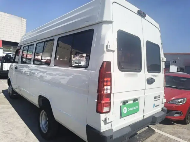 Iveco Daily — Фото автомобиля 4