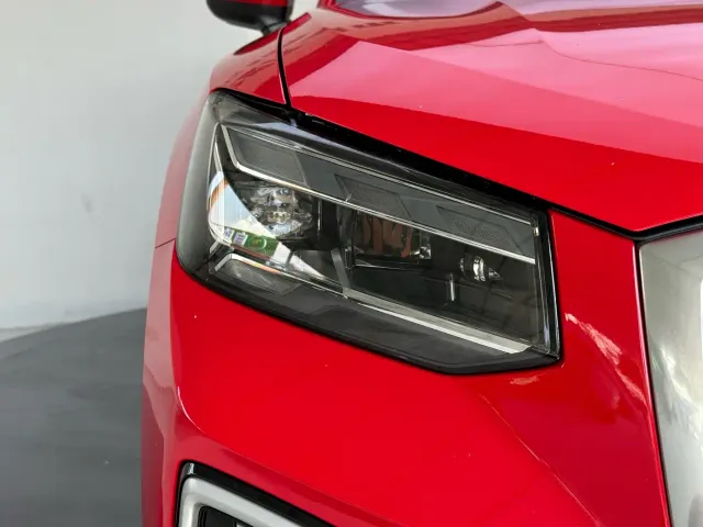 Audi Q2L — Фото автомобиля 15