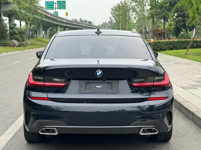 BMW 3 Series — Фото автомобиля 5