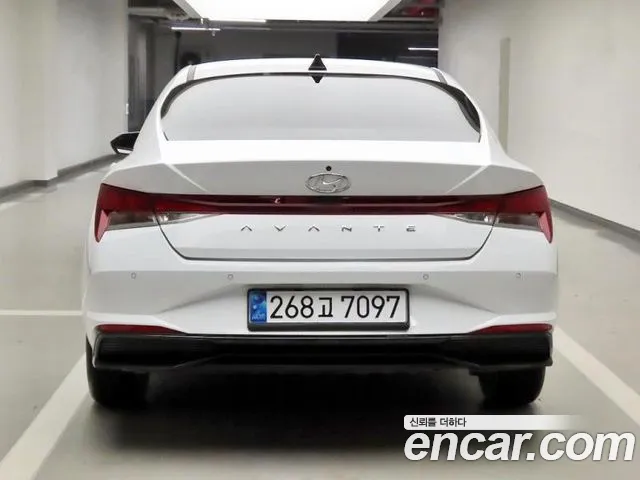 Hyundai Avante CN7 — Фото автомобиля 3