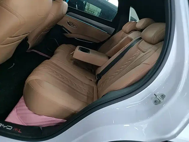BYD Song L DM-i — Фото автомобиля 16