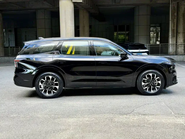 Ford Edge — Фото автомобиля 9