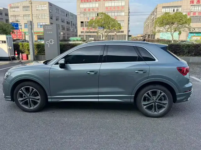 Audi Q3 — Фото автомобиля 2