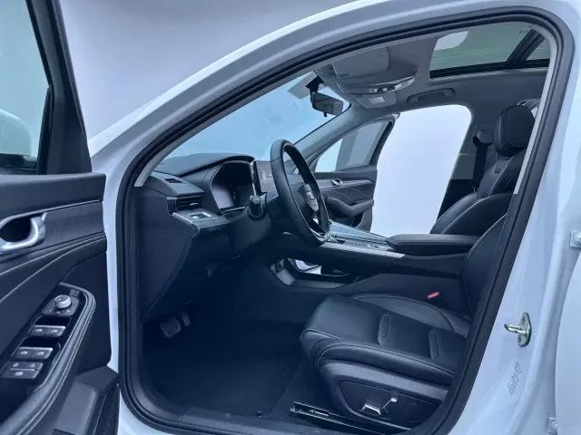 Geely Xingrui — Фото автомобиля 12