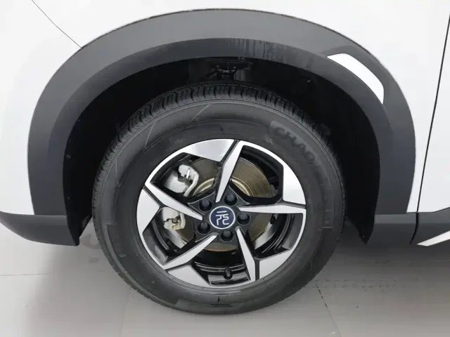 BYD Yuan UP — Фото автомобиля 17