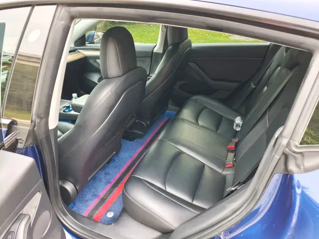 Tesla Model 3 — Фото автомобиля 5