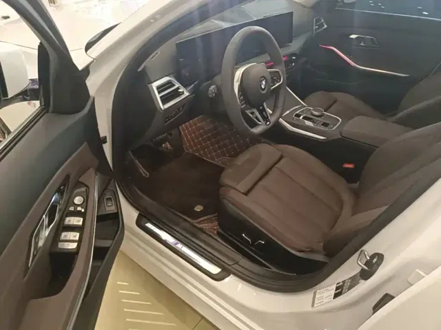 BMW 3 Series — Фото автомобиля 15