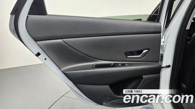 Hyundai Avante CN7 — Фото автомобиля 14