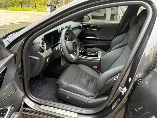 Mercedes-Benz C-Class — Фото автомобиля 6
