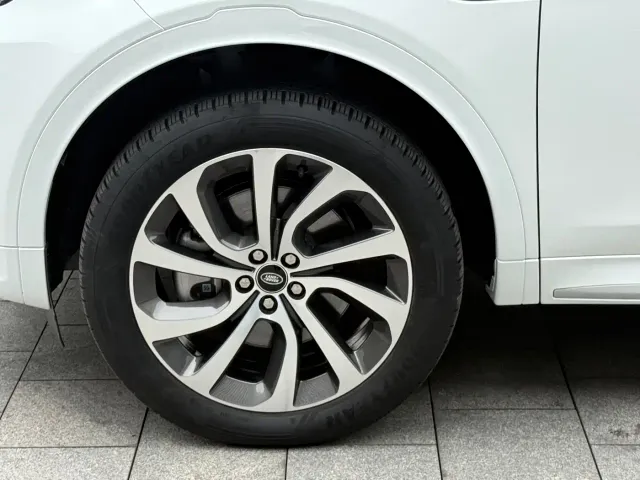 Land Rover Discovery Sport — Фото автомобиля 10