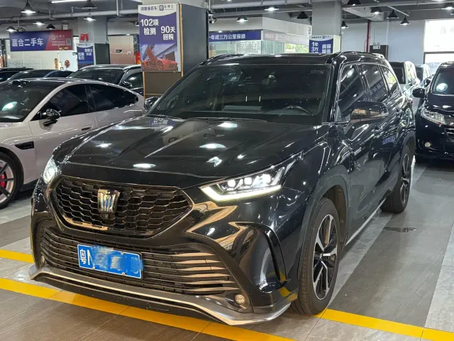 Фотография автомобиля — Toyota Crown Kluger