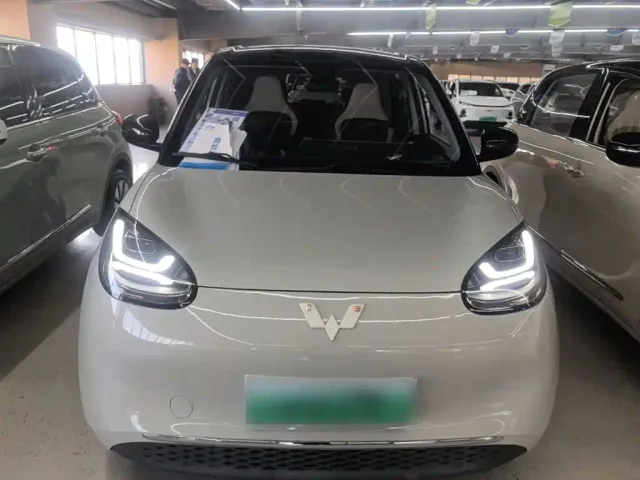 Wuling Bingo — Фото автомобиля 2