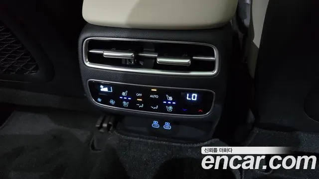 Genesis GV70 2.5T Бензин AWD — Фото автомобиля 16