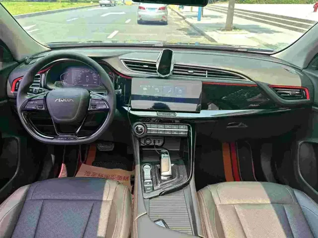Dongfeng Fengshen AX7 — Фото автомобиля 5