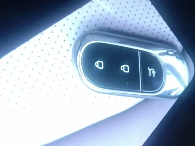 Leapmotor C11 — Фото автомобиля 9