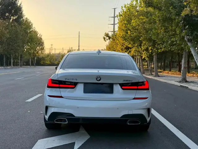 BMW 3 Series — Фото автомобиля 5