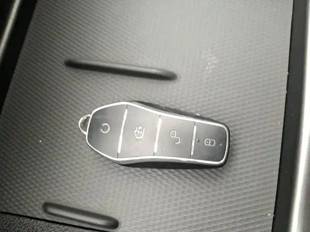 BYD Seal 05 DM-i — Фото автомобиля 8