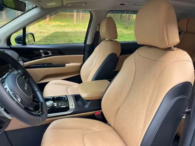 Kia Carnival — Фото автомобиля 10